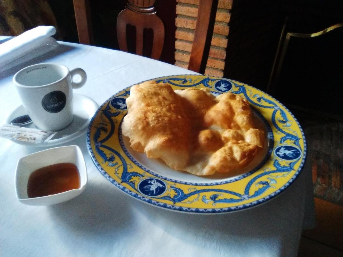 Hostal Restaurante Pacos Herrera del Duque Dış mekan fotoğraf