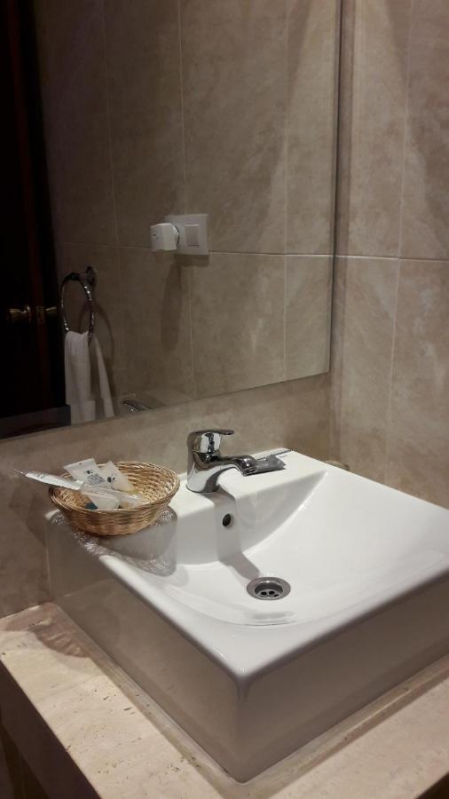 Hostal Restaurante Pacos Herrera del Duque Dış mekan fotoğraf