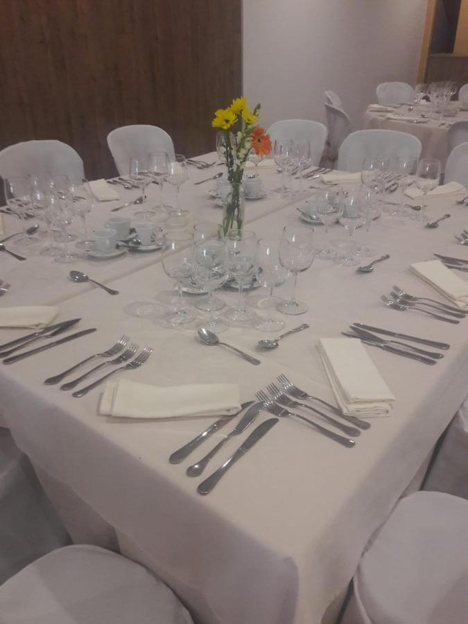 Hostal Restaurante Pacos Herrera del Duque Dış mekan fotoğraf